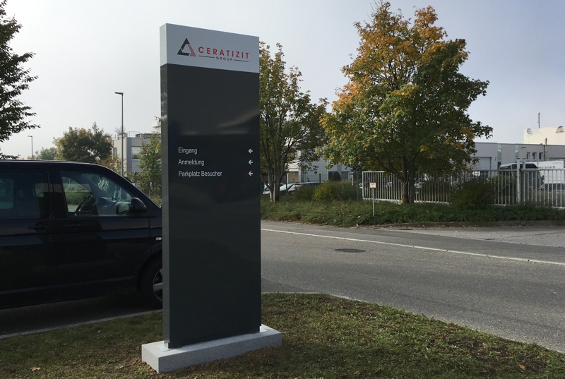 Pylon Stele Firmenschild freistehend Aluminiumschild